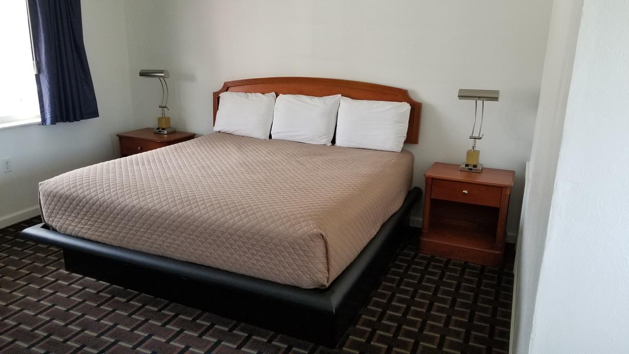Budget Inn Breezewood Eksteriør bilde
